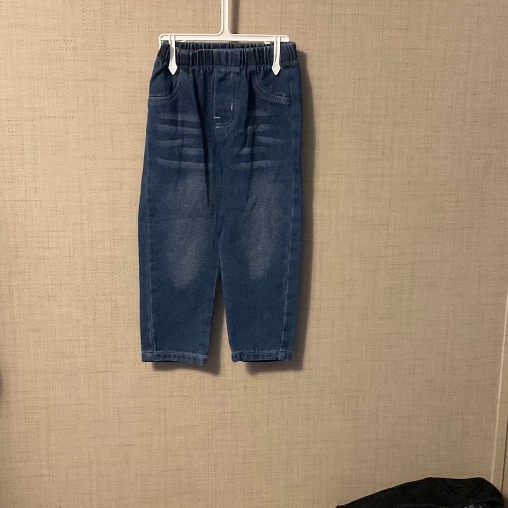 SHEIN Kids Blue Jeans
